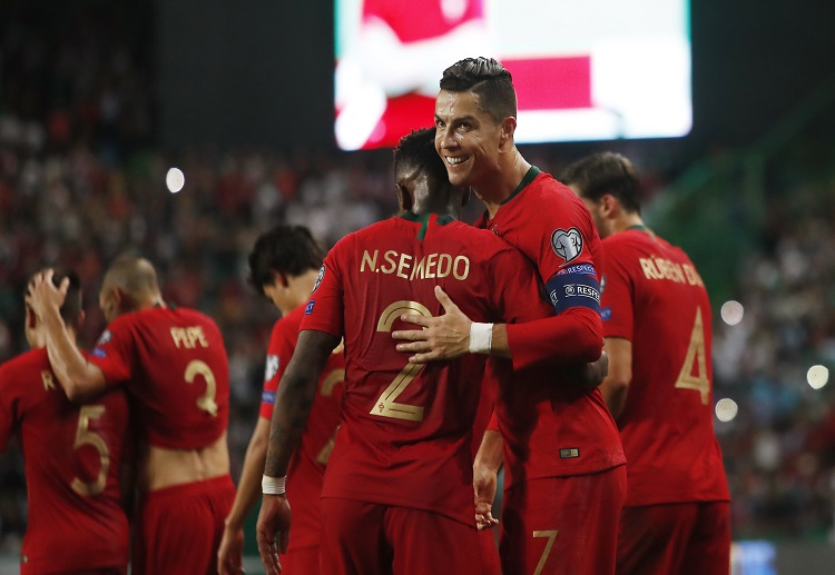 Euro2020 Qualifying: Ronaldo và các đồng đội muốn dành tặng người thầy của họ một món quà sinh nhật muộn