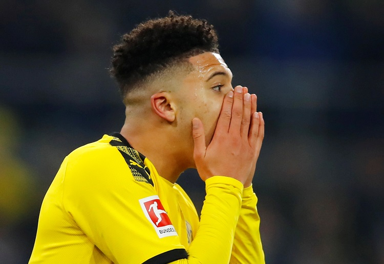 Borussia Dortmund's Jadon Sancho attempts to volley against Paris Saint-Germain in Champions League