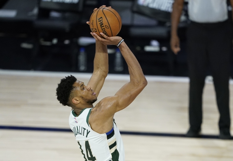 Giannis Antetokounmpo andalan Bucks di NBA